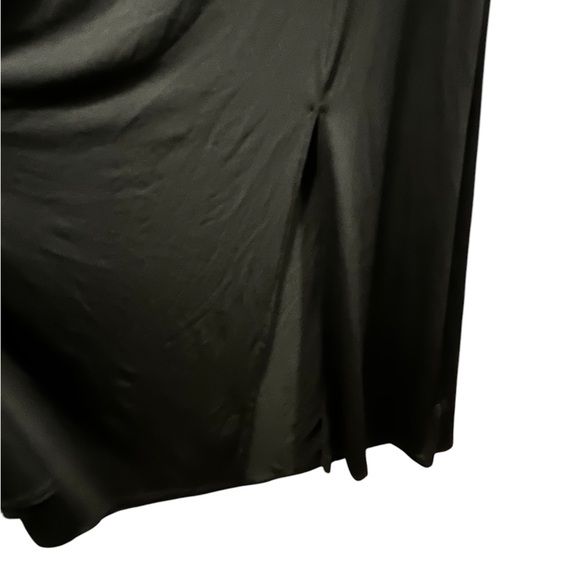 Michael Kors ~ Black Evening Dress ~ Xtra-Small ~ Knee Height Slit on Left ~ NWT - Picture 2 of 9